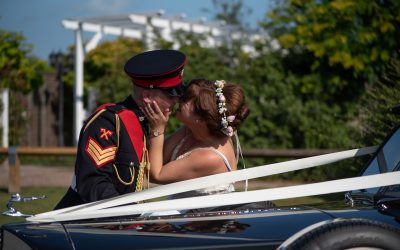 Wall to wall sunshine … and unicorn gin … Emma and Chris {sneak peek}